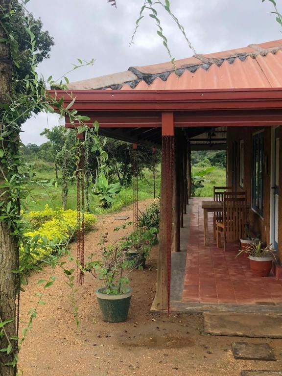 Tiara Elephant Lodge-Habarana Apartment in Sri Lanka