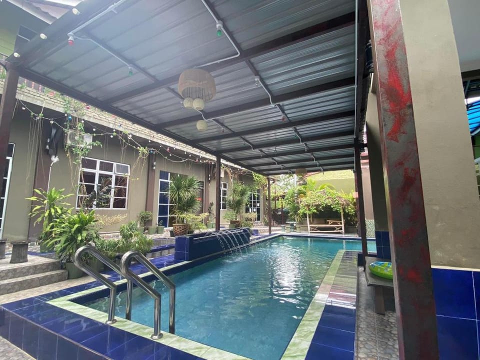 Homestay Pool Lavender Wakaf Bharu Vacation rental in Malaysia