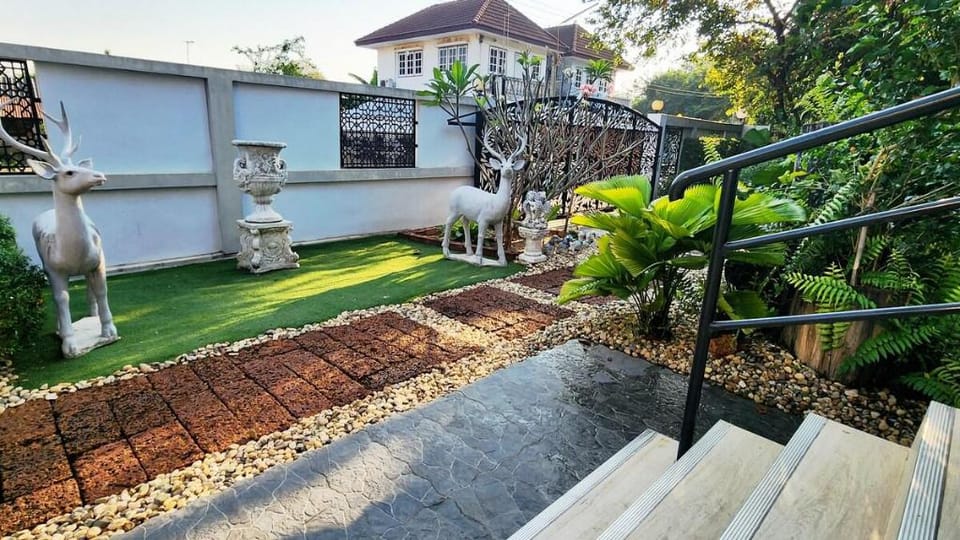 YIng Yang 3BR House Sawankhalok  Villa in Thailand