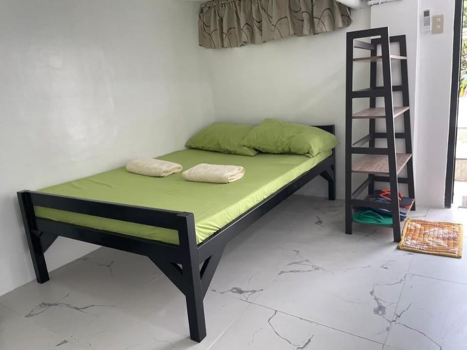 Vacation House with Pool and Garden for 14 pax Villa in Central Visayas