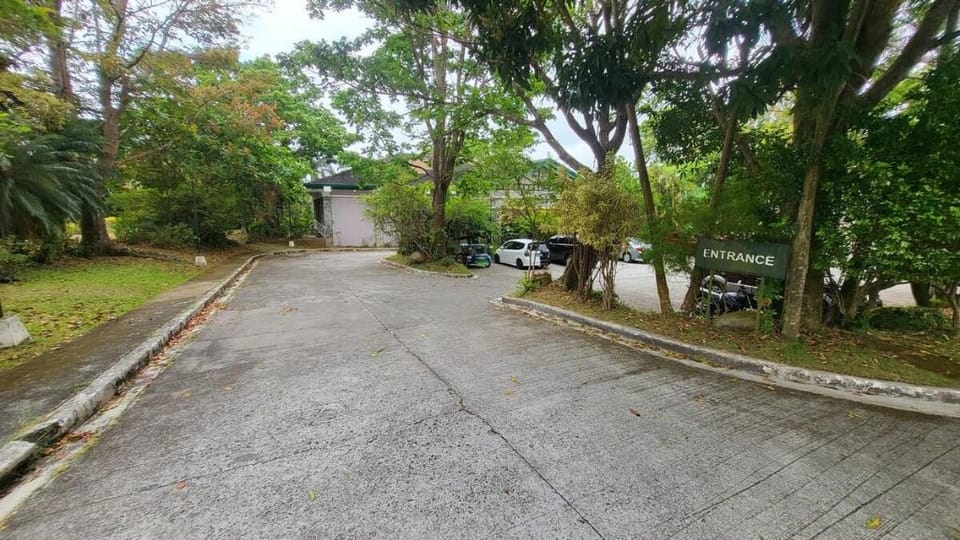 Tagaytay Tropical Greens (Albizia #3K) Apartment in Tagaytay
