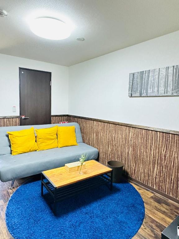 JUJO Toki no Yado, Jujo - Accommodates up to 7 people, 10-minute walk to Toribamachi Station! Vacation rental in Kyoto