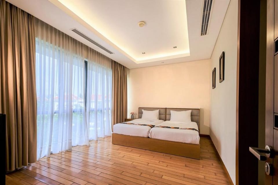 Emblemsea  4Br golf view Villas in  Ocean Resort Villa in Hoa Hai