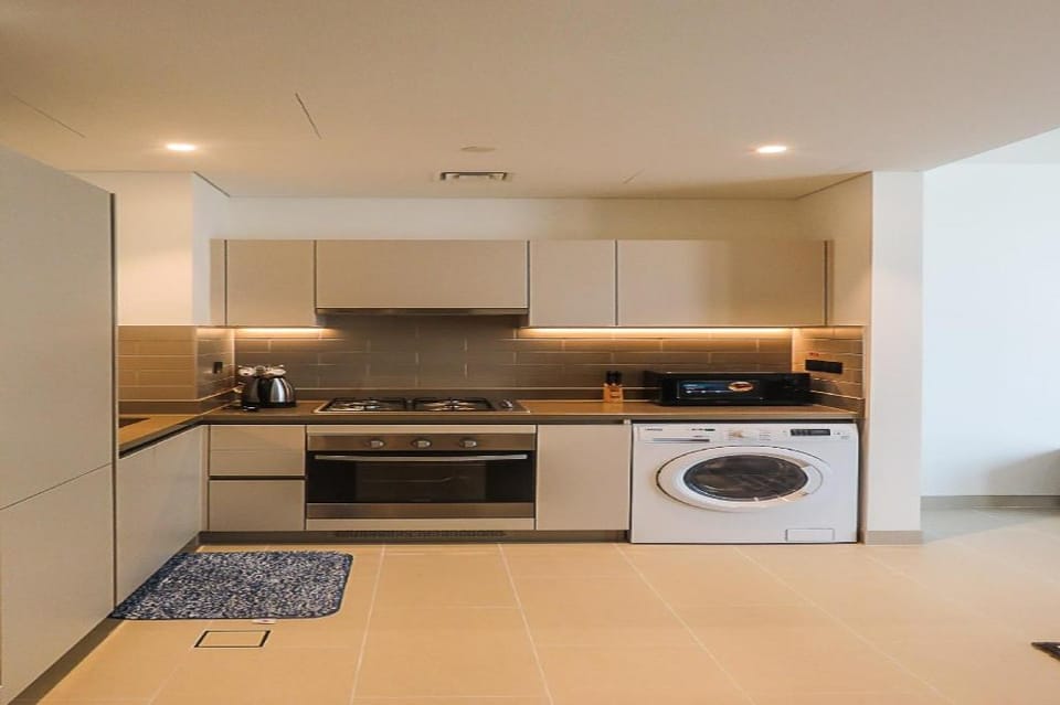 OYO 1044 Home Ajmal Sarah tower 1 Bedroom Hotel in Dubai