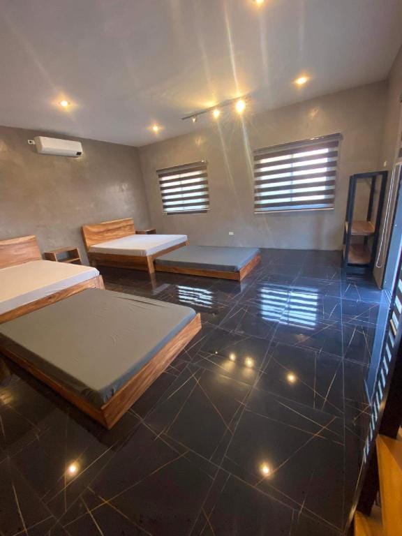 Stranded Paradise Resort Villa in Central Luzon