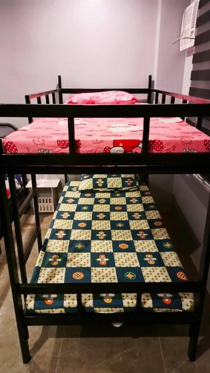 KM Pension 2-4 Familyroom Apartment in Central Visayas