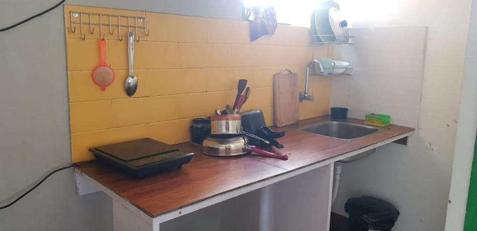 Attic3- Pvt kitchen ,AC@Rs350(Pay on use Per Day) Apartment in Bangladesh