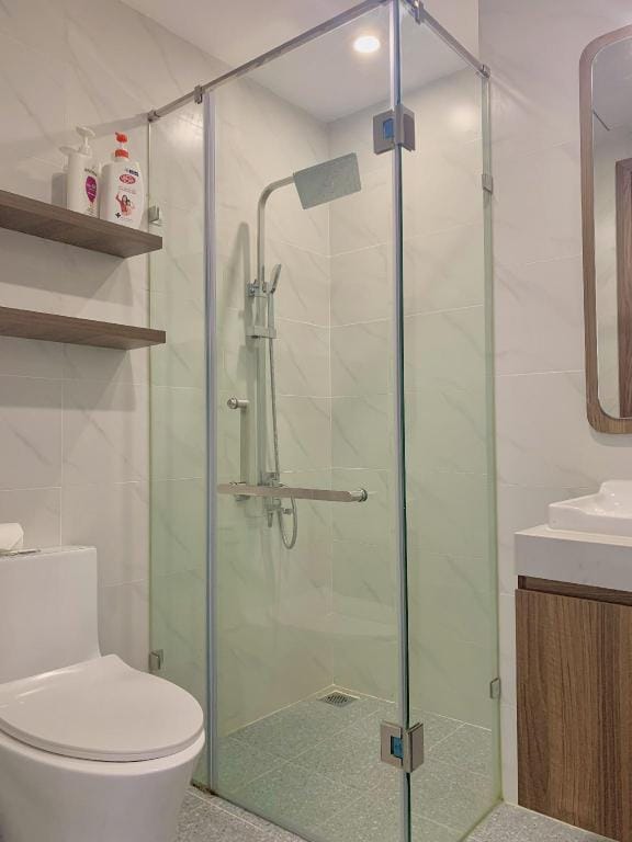 Vinhome D’Capitale - Studio/High floor/Lake view Apartment in Laos