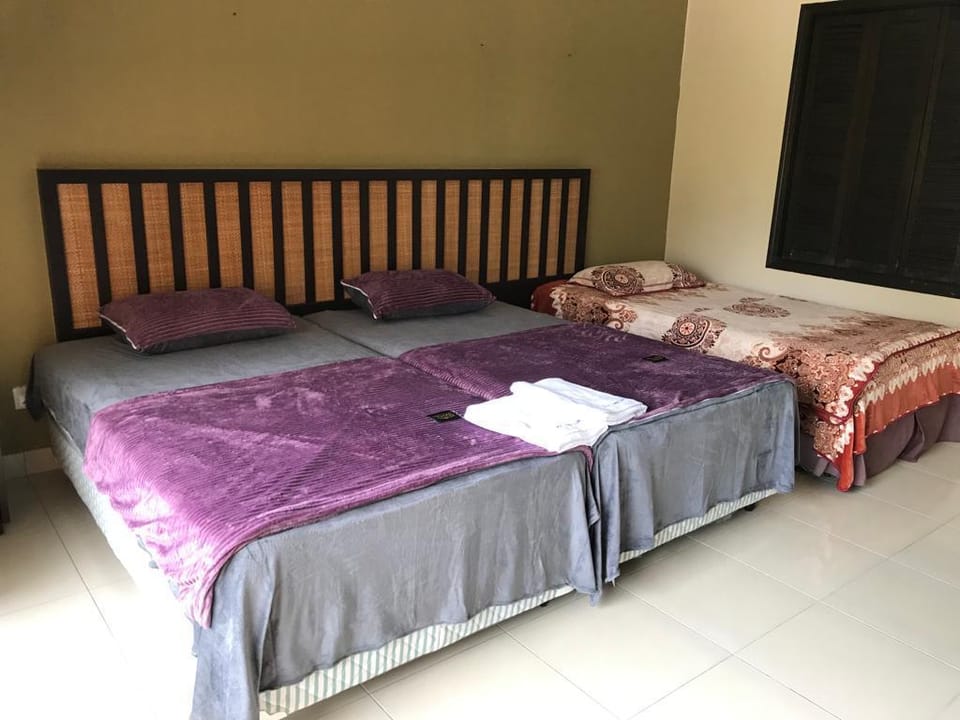 FAMILY STUDIO POOL VIEW @ GOLD COAST MORIB*A1620 Apartment in Selangor, Malaysia