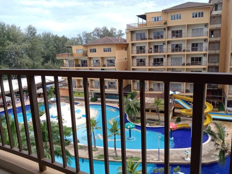 VIEW POOL FAMILY STUDIO @ GOLD COAST MORIB*A3458 Apartment in Selangor, Malaysia