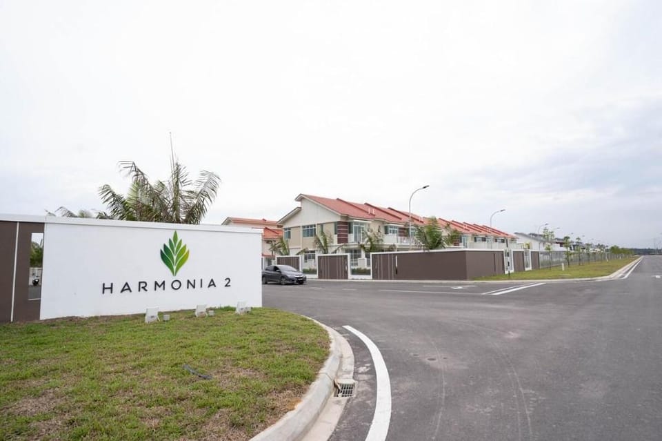 Desaru Home with KTV/BBQ/Netflix Vacation rental in Johor