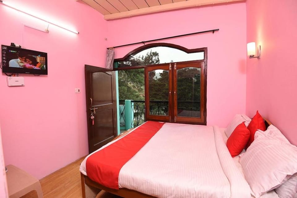 GREEN LEAF Hotel in Uttarakhand