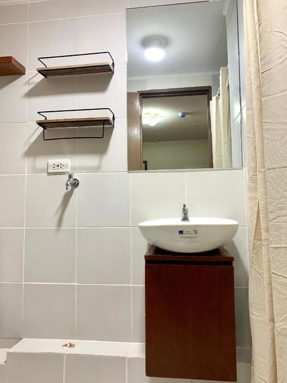 Most Bookable 2-Bedroom Condo Facing Pool & City Apartment in Cagayan de Oro