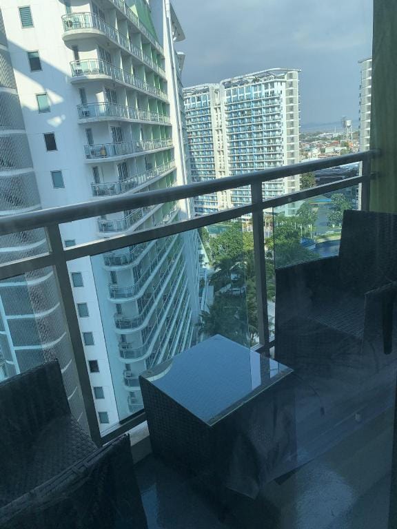 Azure Rio East 1BR Deluxe Beach View Apartment in Paranaque