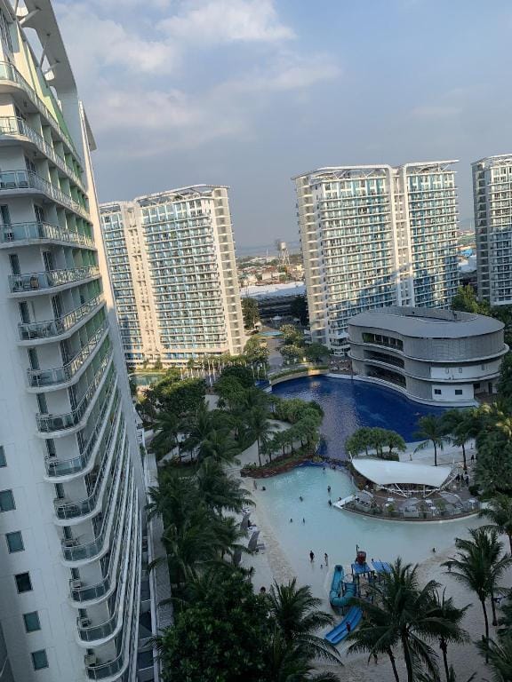 Azure Rio East 1BR Deluxe Beach View Apartment in Paranaque