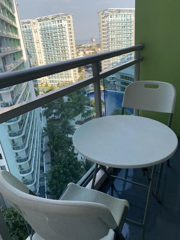 Azure Rio East 1BR Deluxe Beach View Apartment in Paranaque