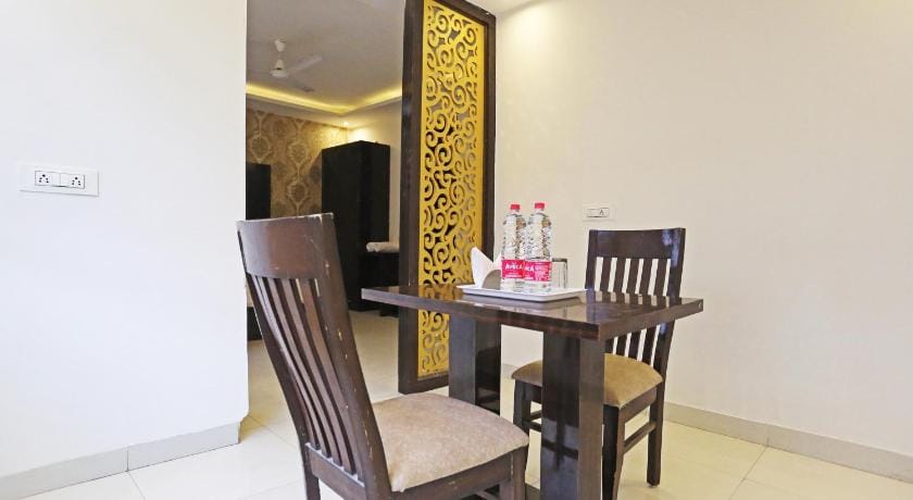 Hotel Iconic by Excellent Hospitality Hotel in New Delhi