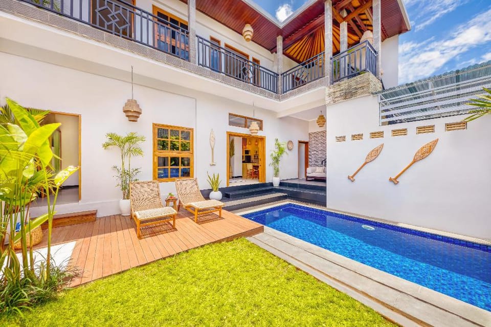 Villa Maya - 4BDR with private Pool & Garden Villa in North Kuta