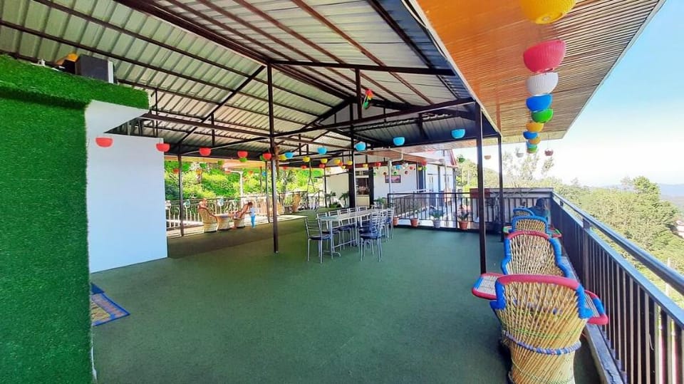 Mountain View 3 Rooms Set with Best Sunset Vacation rental in Shimla