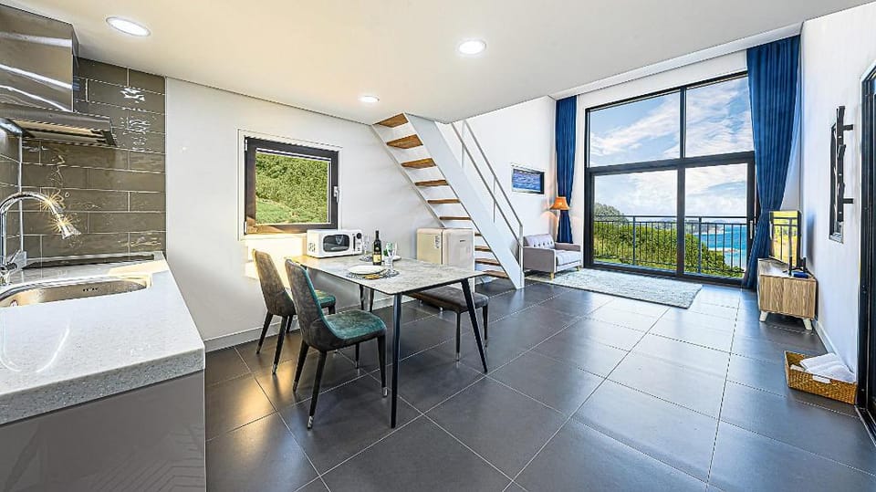 2020 April brand new stonecove pension Bed and Breakfast in South Korea