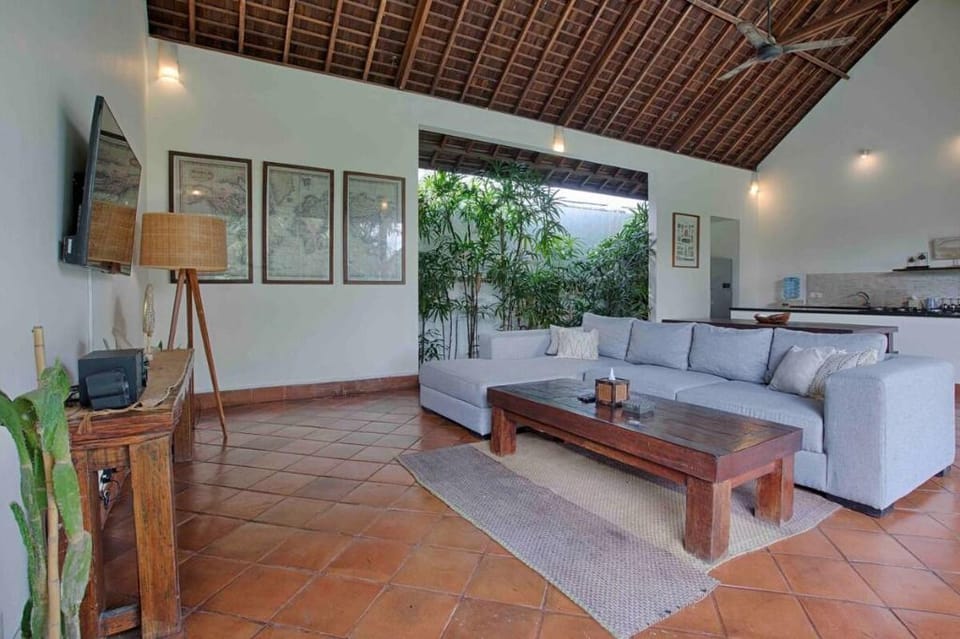 Villa tilu- peaceful private villa 3 bedroom  Villa in North Kuta