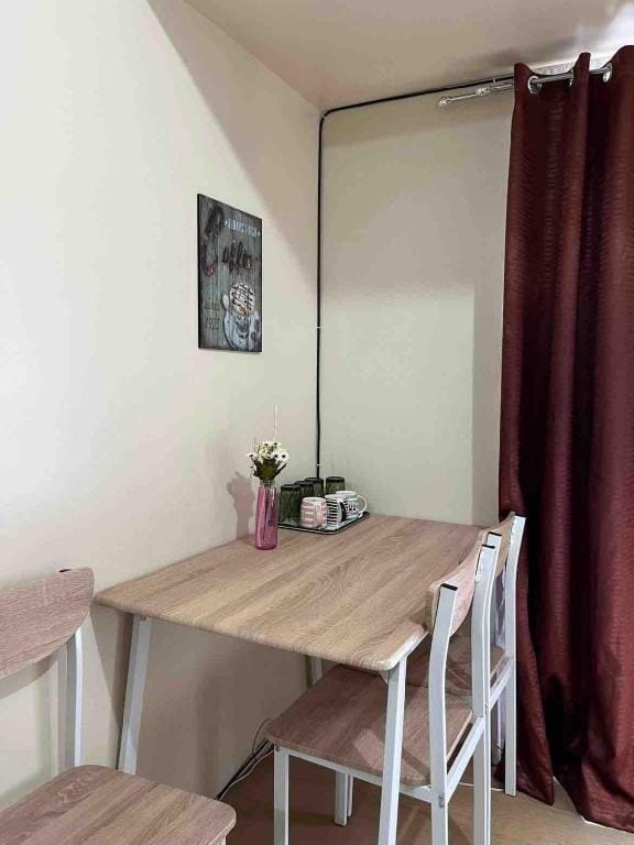 Budget CQs Amenity floor w balcony Ayala Centrio Apartment in Cagayan de Oro