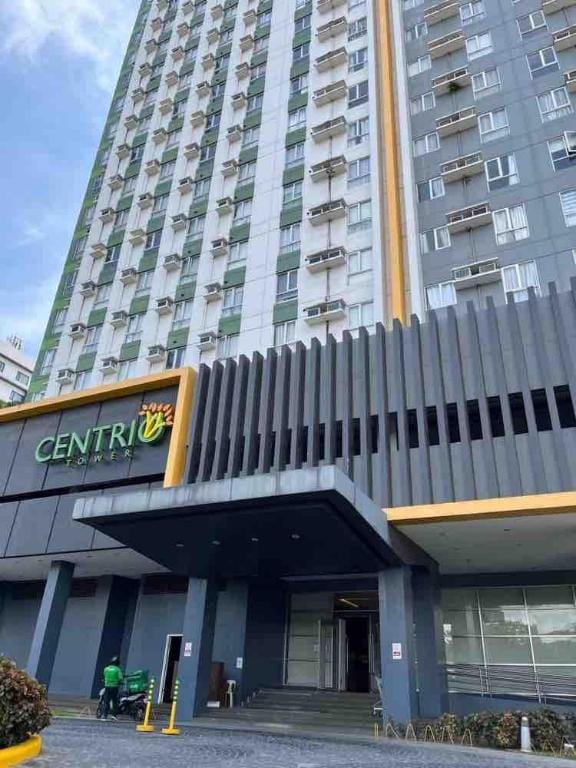Budget CQs Amenity floor w balcony Ayala Centrio Apartment in Cagayan de Oro