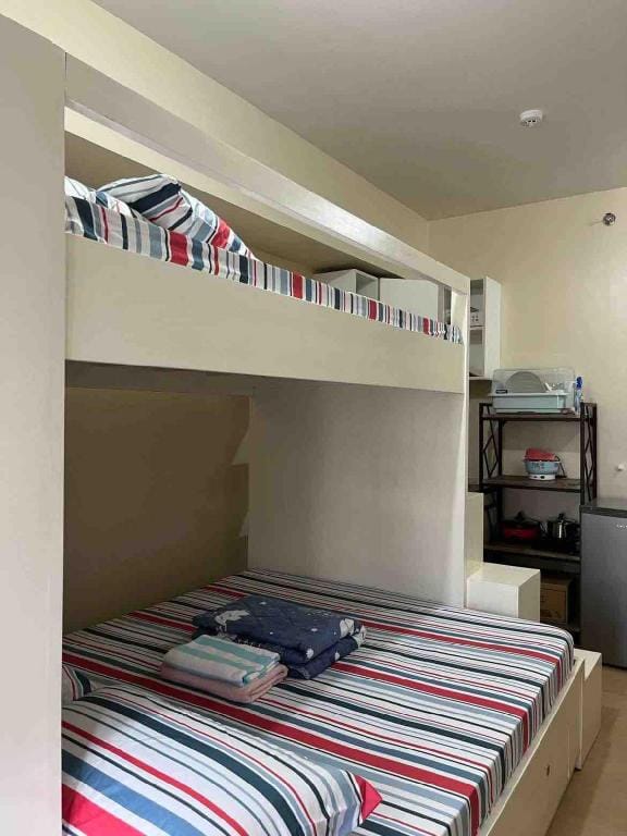 Budget CQs Amenity floor w balcony Ayala Centrio Apartment in Cagayan de Oro