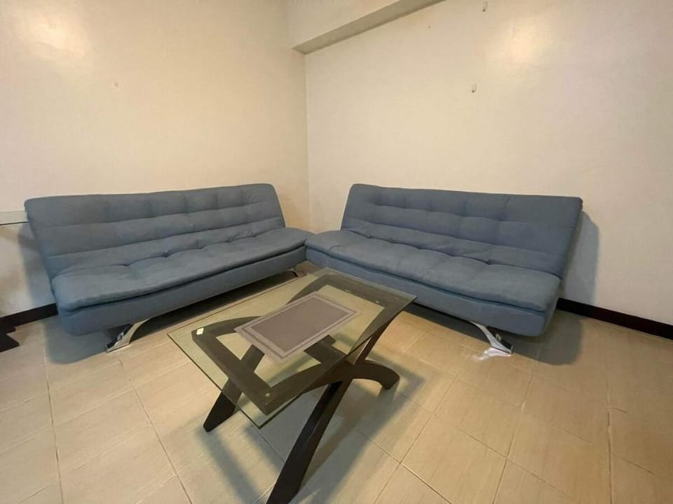 San Lorenzo Place, ESSI Unit C Apartment in Pasay