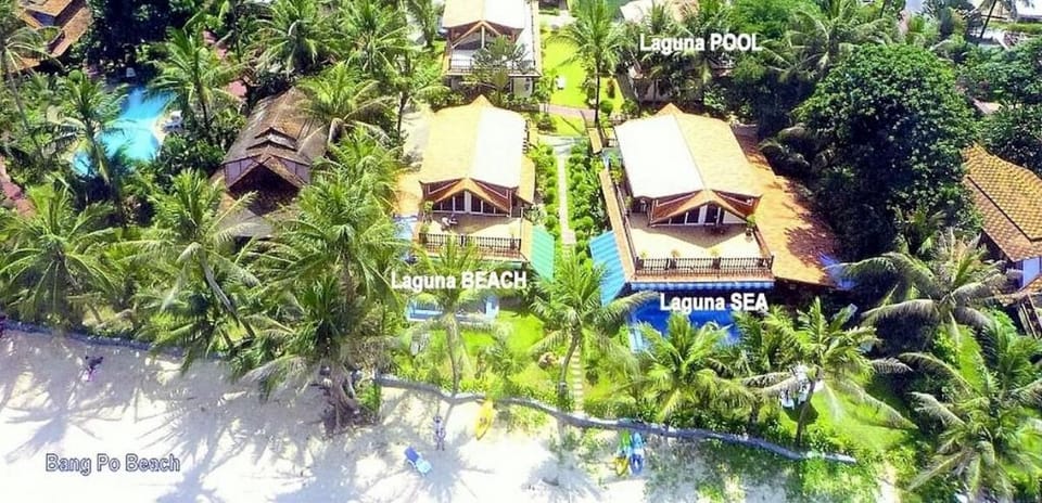 Luxurious 3 Bedroom Villa only 20m to the beach. Villa in Ko Samui