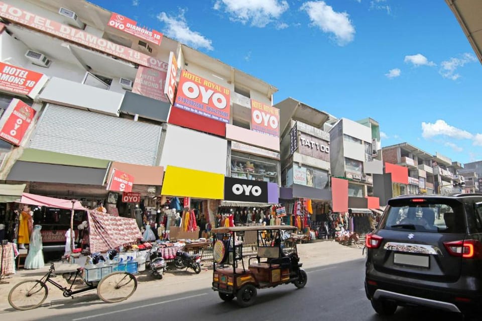 Hotel O Royal Hotel in Noida