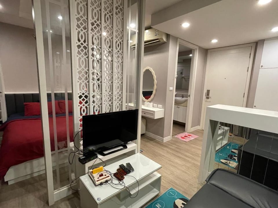 Easy Easy @ The blu x Apartment in Chon Buri Changwat