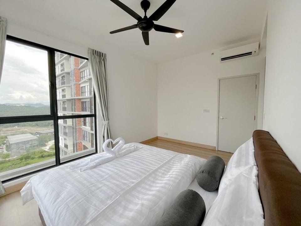 Luxury 3BDR @ Bell Suites Sepang, KLIA Vacation rental in Negeri Sembilan, Malaysia