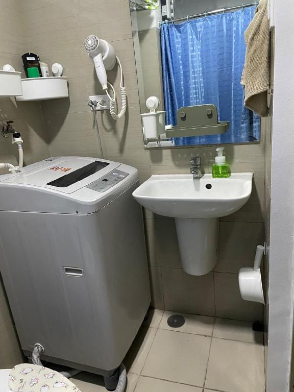 Lovely 1-BR Condo w/ Balcony near NAIA/MOA Apartment in Pasay