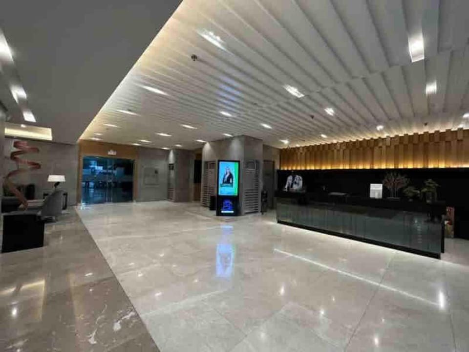 One BR Suite 5 min walk to Mall of Asia Apartment in Pasay