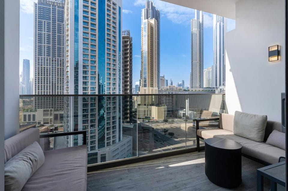 Canal View I Spacious apt I High speed Wi-fi Apartment in Dubai