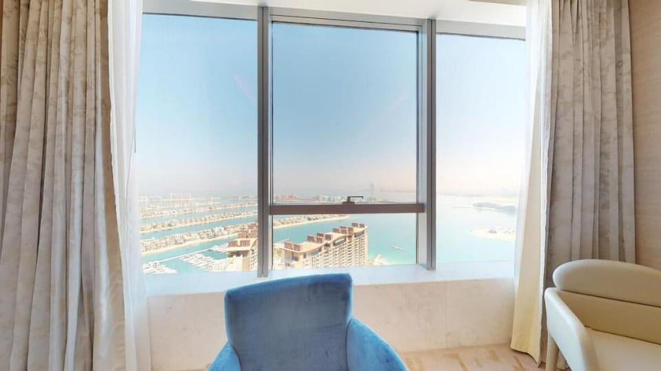 Elevated Living in a Studio in Palm Tower Apartment in Dubai