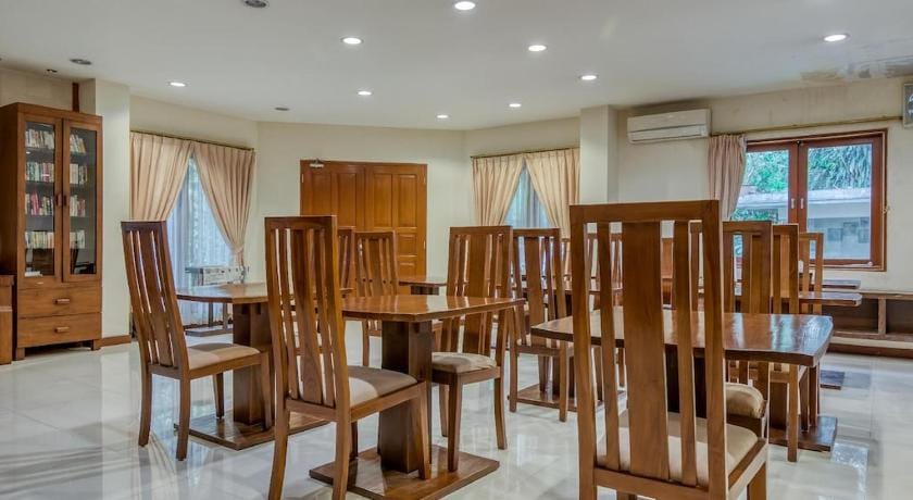 IOTEL Dharmawangsa Hotel in South Jakarta City