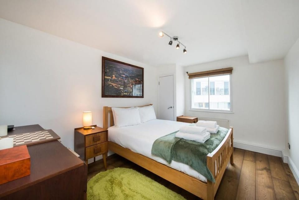 Views For Days - Fitzrovia - by Frankie Says Apartment in City of Westminster