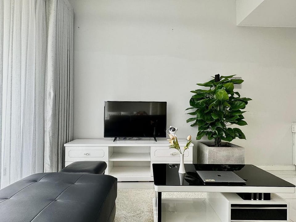 Chic & Modern 03 Bedrooms Masteri An Phu Apartment in Ho Chi Minh City