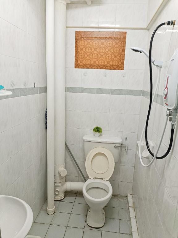 Penang Jelutong Lam Wah Ee Town 3BedroomApartment  Apartment in George Town