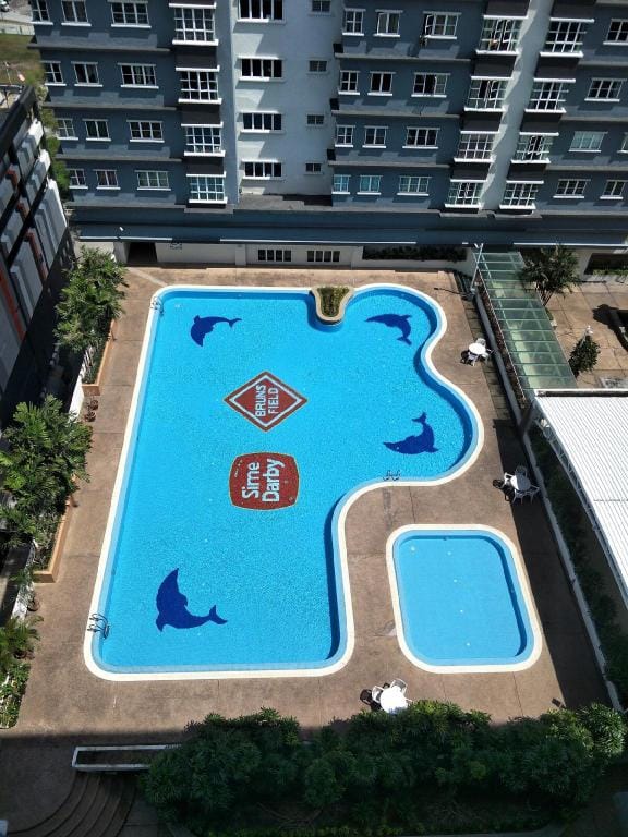 Apt B/3B2B/LRT/Subang Jaya/1-9pax/LRT/YSW Homes Vacation rental in Subang Jaya