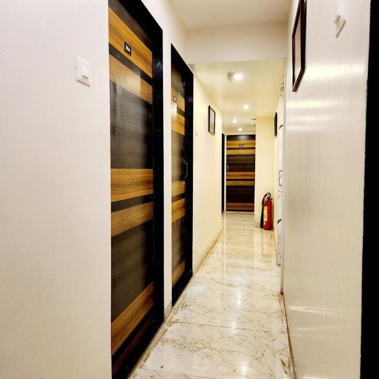 Hotel Make My Day Hotel in Maharashtra