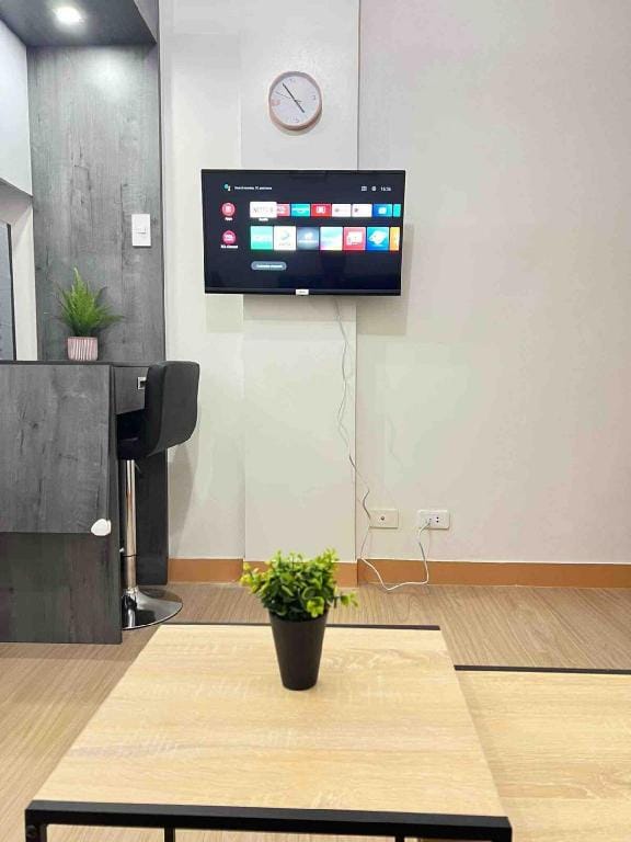 SMDC Trees w/Netflix &WIFI 2 Bedroom  Vacation rental in Quezon City