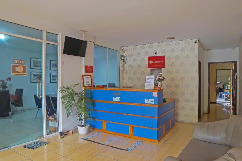 OYO 92371 Bb House Japaris Hotel in Indonesia