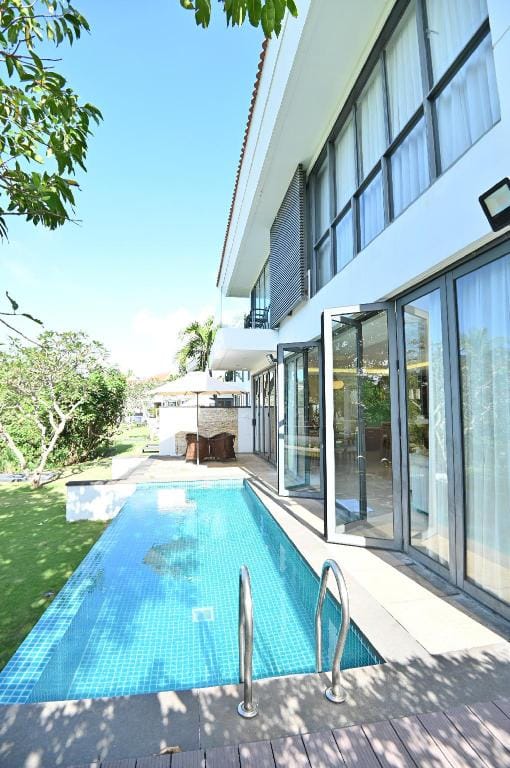 Perfect 4 Bedroom Villas Private pool at Da Nang Villa in Hoa Hai