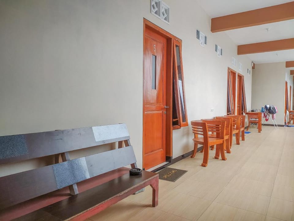 Oke Homestay Villa Kamaran Batu Malang Villa in Batu