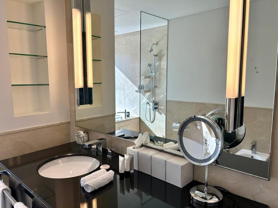 Luxury at The Address Dubai Marina Residence Apartment in Dubai