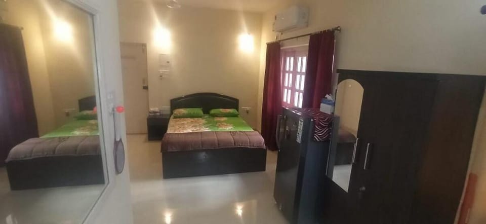 Studio Apartment - 10mins Away from Baga Beach Vacation rental in Goa, India