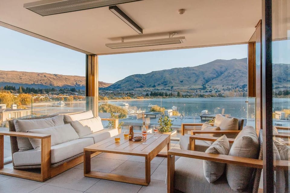 Apartment 26 | Lakefront apartment | Pool | Spa Apartment in Wanaka